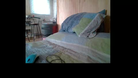 Snapshot of santiago_n chatting on June 16, 2:52 pm santiago_n online show from June 16, 2:52 pm