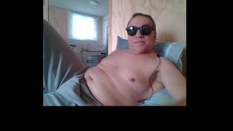Snapshot of santiago_n chatting on July 28, 2:13 pm santiago_n online show from July 28, 2:13 pm