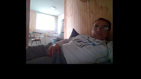 Snapshot of santiago_n chatting on July 28, 9:14 pm santiago_n online show from July 28, 9:14 pm