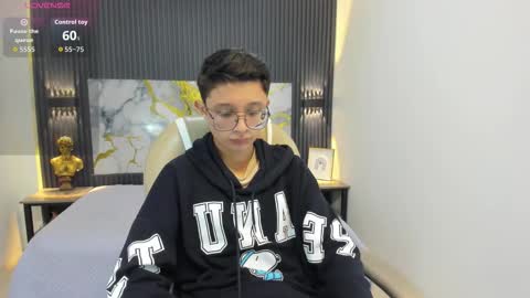 Snapshot of santiago_russo18 chatting on September 26, 12:09 pm santiago_russo18 online show from September 26, 12:09 pm