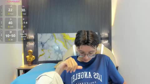 santiago_russo18 online show from October 26, 12:33 pm