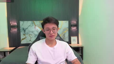 santiago_russo18 online show from January 31, 8:07 pm