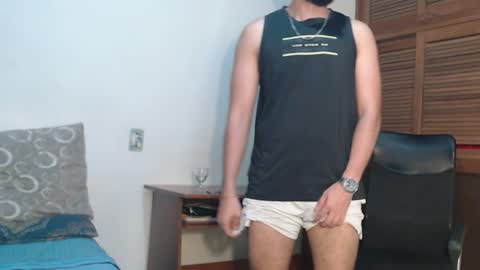 Snapshot of santiexxx chatting on June 20, 2:36 am santiexxx online show from June 20, 2:36 am