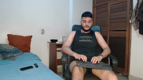 Snapshot of santiexxx chatting on August 1, 3:39 am santiexxx online show from August 1, 3:39 am