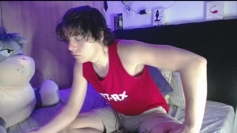 Snapshot of santii_rose chatting on April 28, 2:27 am Santii online show from April 28, 2:27 am