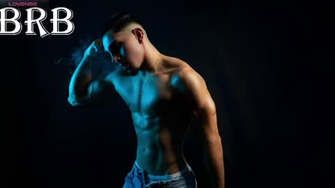 Snapshot of santin_seans chatting on April 22, 1:01 pm Santiago Seans online show from April 22, 1:01 pm