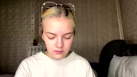 Snapshot of santinalabonne chatting on June 26, 7:24 am Rina online show from June 26, 7:24 am