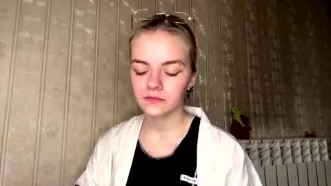Snapshot of santinalabonne chatting on June 27, 7:35 am Rina online show from June 27, 7:35 am