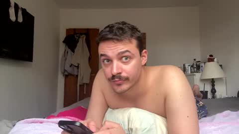 Snapshot of santirivera123 chatting on March 26, 1:28 pm andrea online show from March 26, 1:28 pm