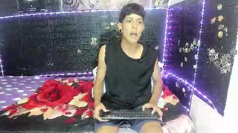 Snapshot of santos_xd chatting on June 20, 3:42 am santos online show from June 20, 3:42 am