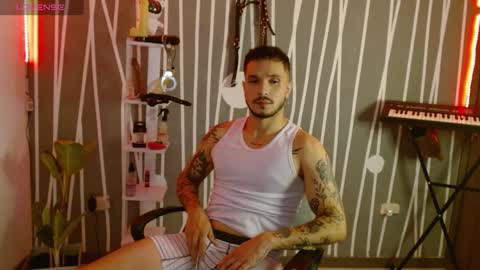 Snapshot of santti_torres chatting on January 17, 2:50 am Santy Torres online show from January 17, 2:50 am