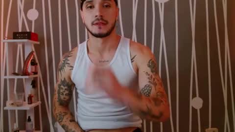 Snapshot of santti_torres chatting on March 6, 3:02 am Santy Torres online show from March 6, 3:02 am