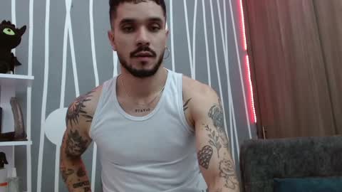 Snapshot of santti_torres chatting on September 24, 2:59 am Santy Torres online show from September 24, 2:59 am