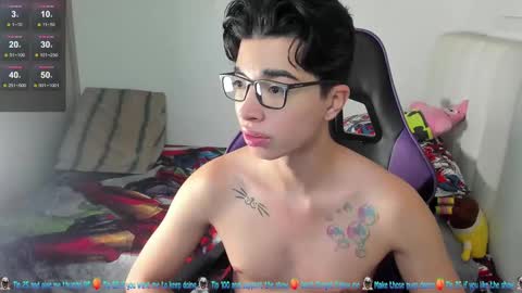 Snapshot of santy7u7 chatting on March 5, 1:06 pm Mr. Santiago online show from March 5, 1:06 pm