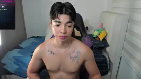 Snapshot of santy7u7 chatting on October 12, 1:32 pm Mr. Santiago online show from October 12, 1:32 pm