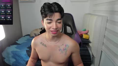 Snapshot of santy7u7 chatting on October 18, 1:12 pm Mr. Santiago online show from October 18, 1:12 pm