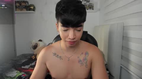 Mr. Santiago online show from February 22, 1:42 pm