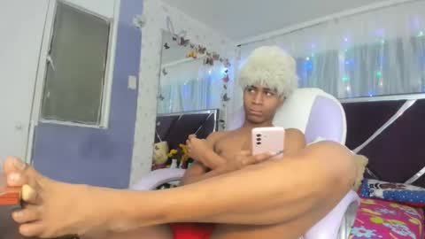 Snapshot of santy_bigcock_01 chatting on November 28, 1:47 pm santy online show from November 28, 1:47 pm