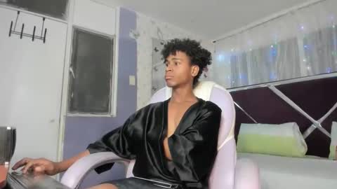 santy online show from March 18, 12:08 pm