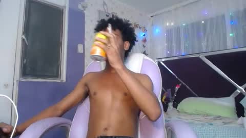 santy online show from March 29, 3:06 am