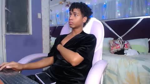 santy online show from April 5, 12:13 pm