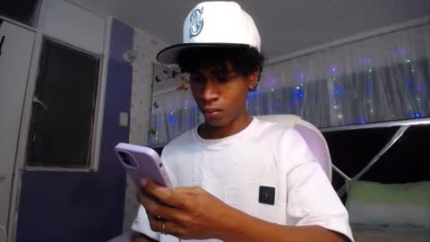 santy online show from April 7, 12:49 pm