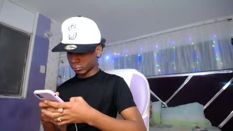 santy online show from April 17, 12:08 pm