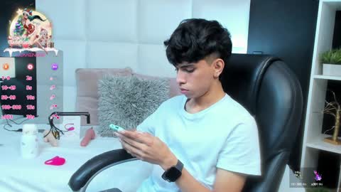 Santiago Carrington online show from December 27, 10:37 pm