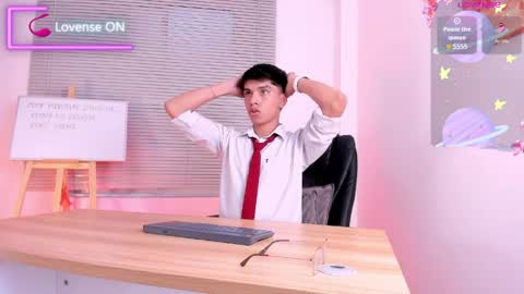 Santiago Carrington online show from March 26, 8:25 pm