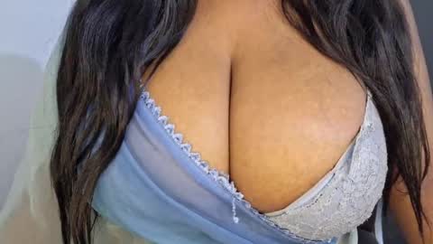 sanvi13 online show from April 8, 12:10 am