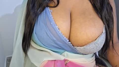 sanvi13 online show from April 14, 1:22 am