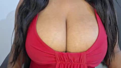 sanvi13 online show from April 15, 9:49 am