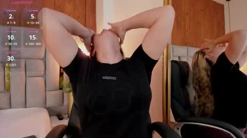 Saori  online show from October 13, 12:05 pm