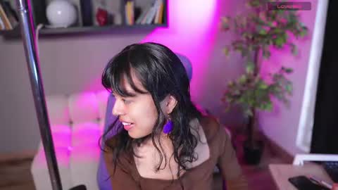 Snapshot of saphyralux chatting on July 7, 8:24 pm saphyralux online show from July 7, 8:24 pm