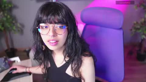 Snapshot of saphyralux chatting on July 8, 8:57 pm saphyralux online show from July 8, 8:57 pm