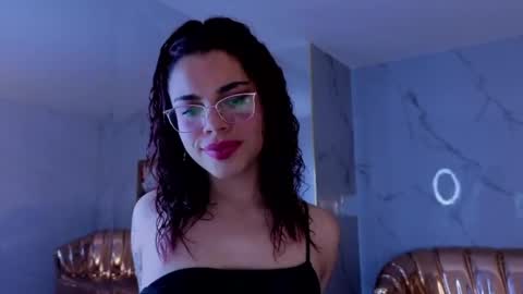 sara1_s online show from April 9, 3:28 am