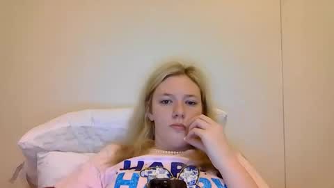 sara9920 online show from April 10, 4:33 pm