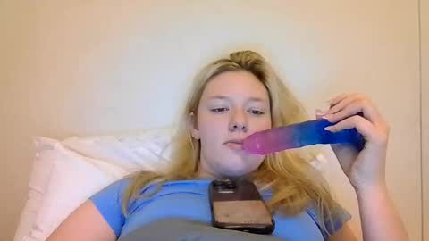 sara9920 online show from May 2, 5:51 pm