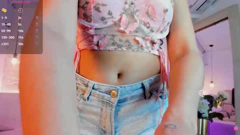 S A R A  G  online show from December 4, 4:00 am