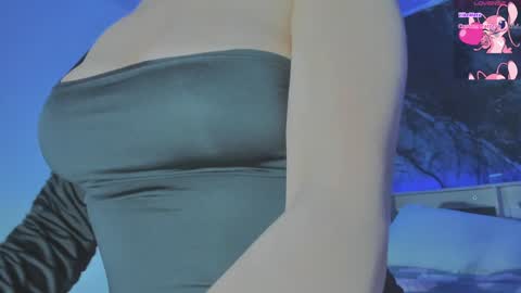 Snapshot of sara_allenx chatting on February 2, 1:45 am sara allenx online show from February 2, 1:45 am