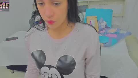 Snapshot of sara_allenx chatting on February 27, 11:31 am sara allenx online show from February 27, 11:31 am