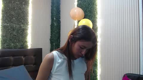 Snapshot of sara_blue13 chatting on February 7, 11:58 am Sara online show from February 7, 11:58 am