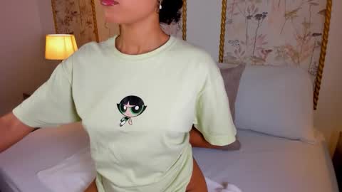 Sara online show from November 21, 7:45 pm