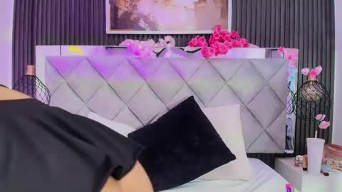Snapshot of sara_channel_ chatting on May 24, 1:21 am SARA online show from May 24, 1:21 am