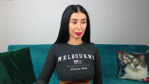 Im Sara I am happy to be here  online show from September 29, 4:56 pm