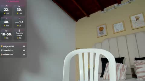 Snapshot of sara_hannks chatting on May 16, 12:07 am sara_hannks online show from May 16, 12:07 am