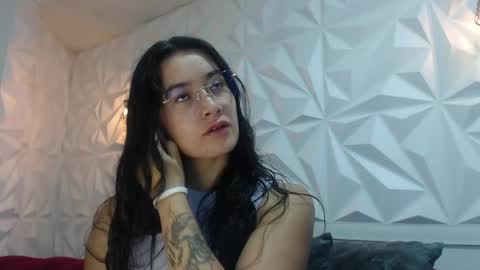 Snapshot of sara_hoffman_4 chatting on May 31, 12:45 pm Sara online show from May 31, 12:45 pm
