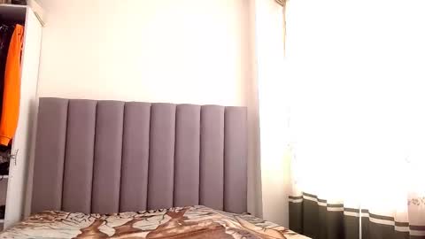 sara_johnson__ online show from January 12, 8:58 pm