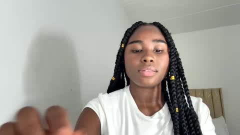 Sara online show from October 31, 4:02 am