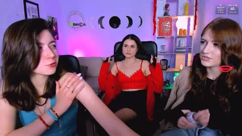 Sara online show from April 14, 7:20 pm